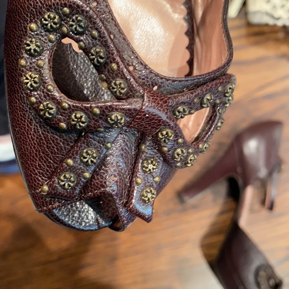 Nanette Lepore platform brown heels wirh a bow size 8 B worn once euc - Picture 3 of 6